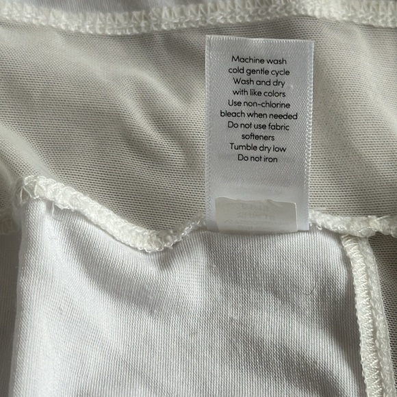 Athleta Essence Mesh Trim Tank Top White Medium Activewear Workout Fitness - Picture 8 of 8